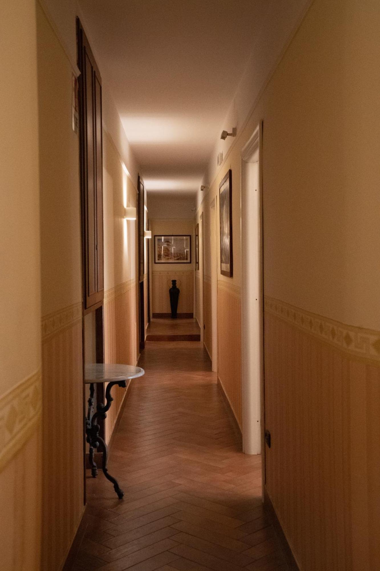 B&B Conte Cavour Napoli Dış mekan fotoğraf