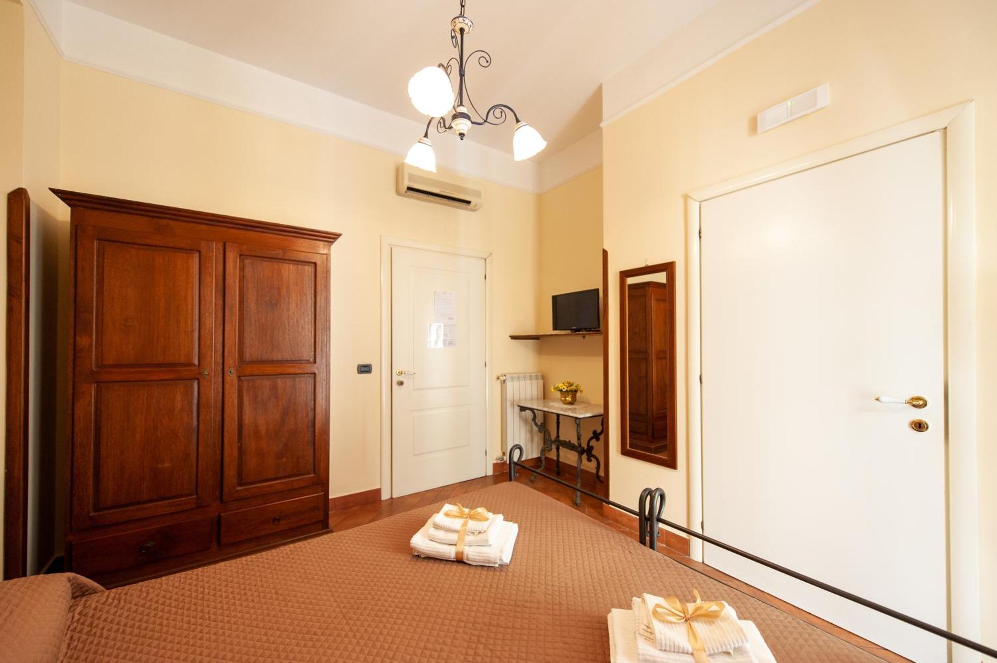 B&B Conte Cavour Napoli Dış mekan fotoğraf