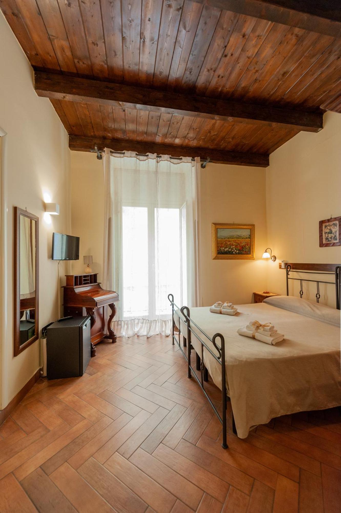 B&B Conte Cavour Napoli Dış mekan fotoğraf